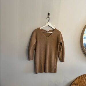 Madewell small V-Neck Camel Sweater